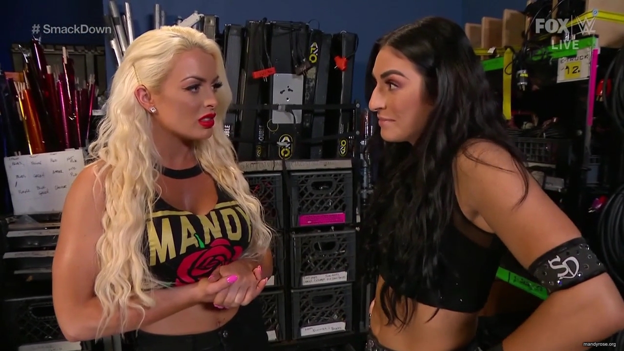 WWE_Friday_Night_SmackDown_2020_01_17_720p_HDTV_x264-NWCHD_mp40052.jpg