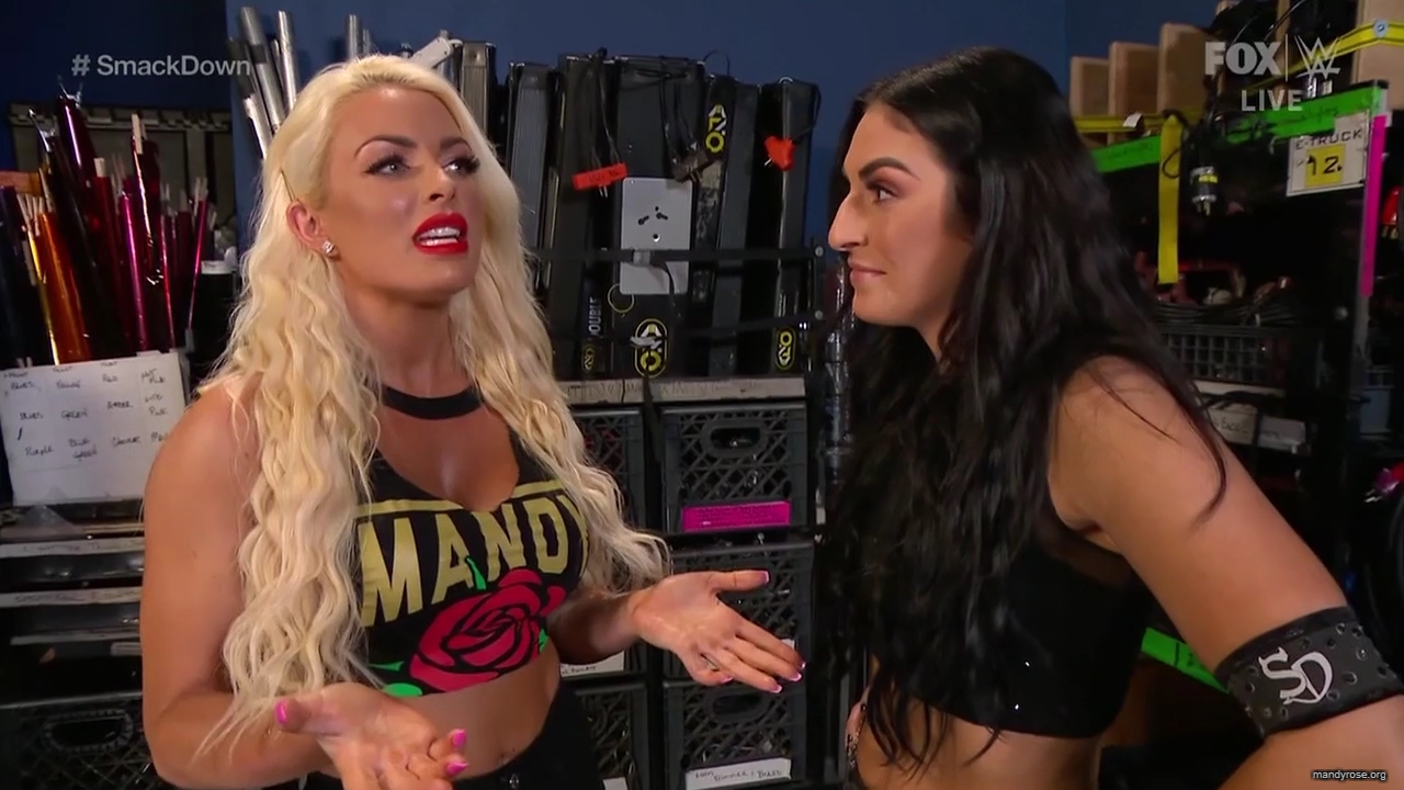 WWE_Friday_Night_SmackDown_2020_01_17_720p_HDTV_x264-NWCHD_mp40054.jpg