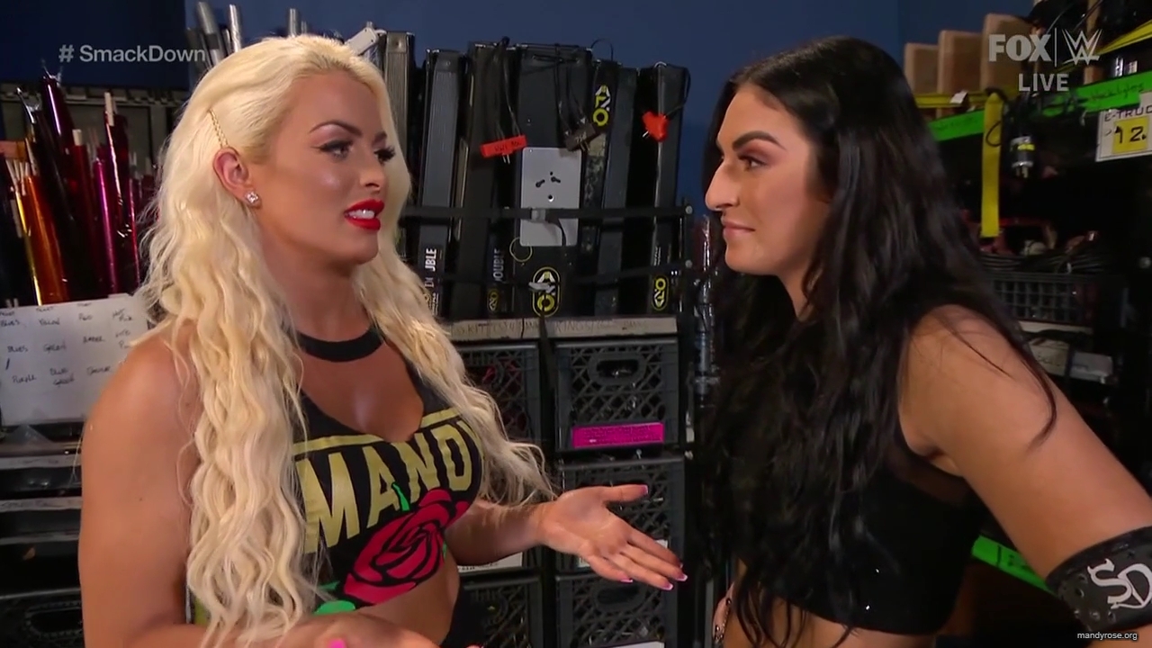 WWE_Friday_Night_SmackDown_2020_01_17_720p_HDTV_x264-NWCHD_mp40055.jpg
