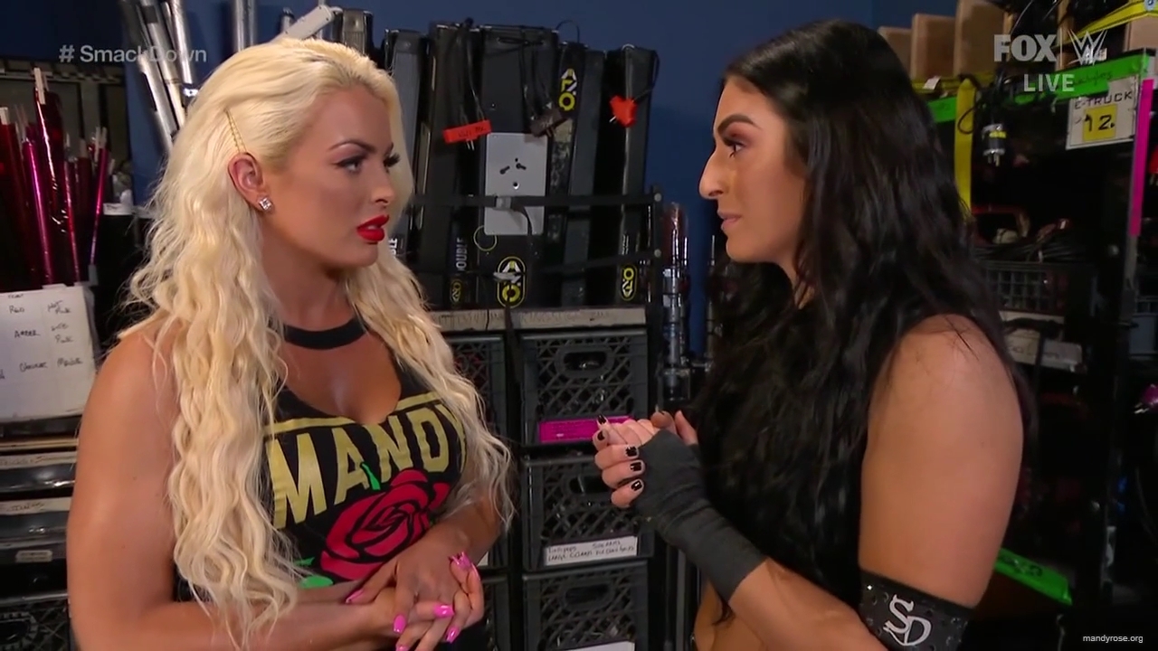 WWE_Friday_Night_SmackDown_2020_01_17_720p_HDTV_x264-NWCHD_mp40061.jpg