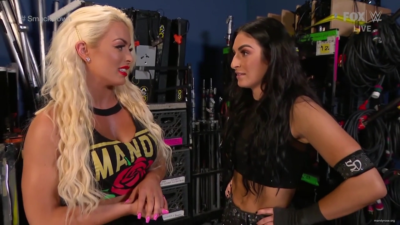 WWE_Friday_Night_SmackDown_2020_01_17_720p_HDTV_x264-NWCHD_mp40065.jpg