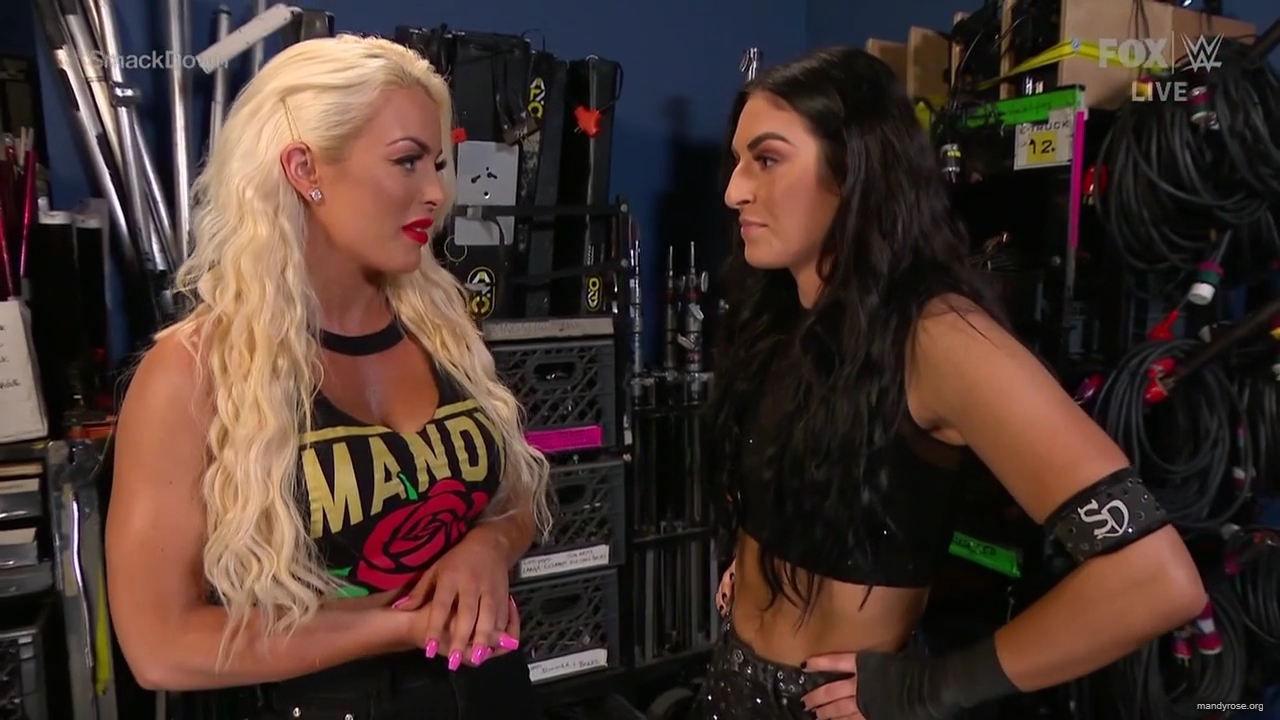 WWE_Friday_Night_SmackDown_2020_01_17_720p_HDTV_x264-NWCHD_mp40066.jpg