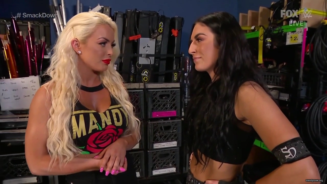 WWE_Friday_Night_SmackDown_2020_01_17_720p_HDTV_x264-NWCHD_mp40067.jpg