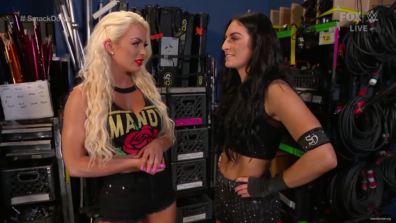 WWE_Friday_Night_SmackDown_2020_01_17_720p_HDTV_x264-NWCHD_mp40070.jpg