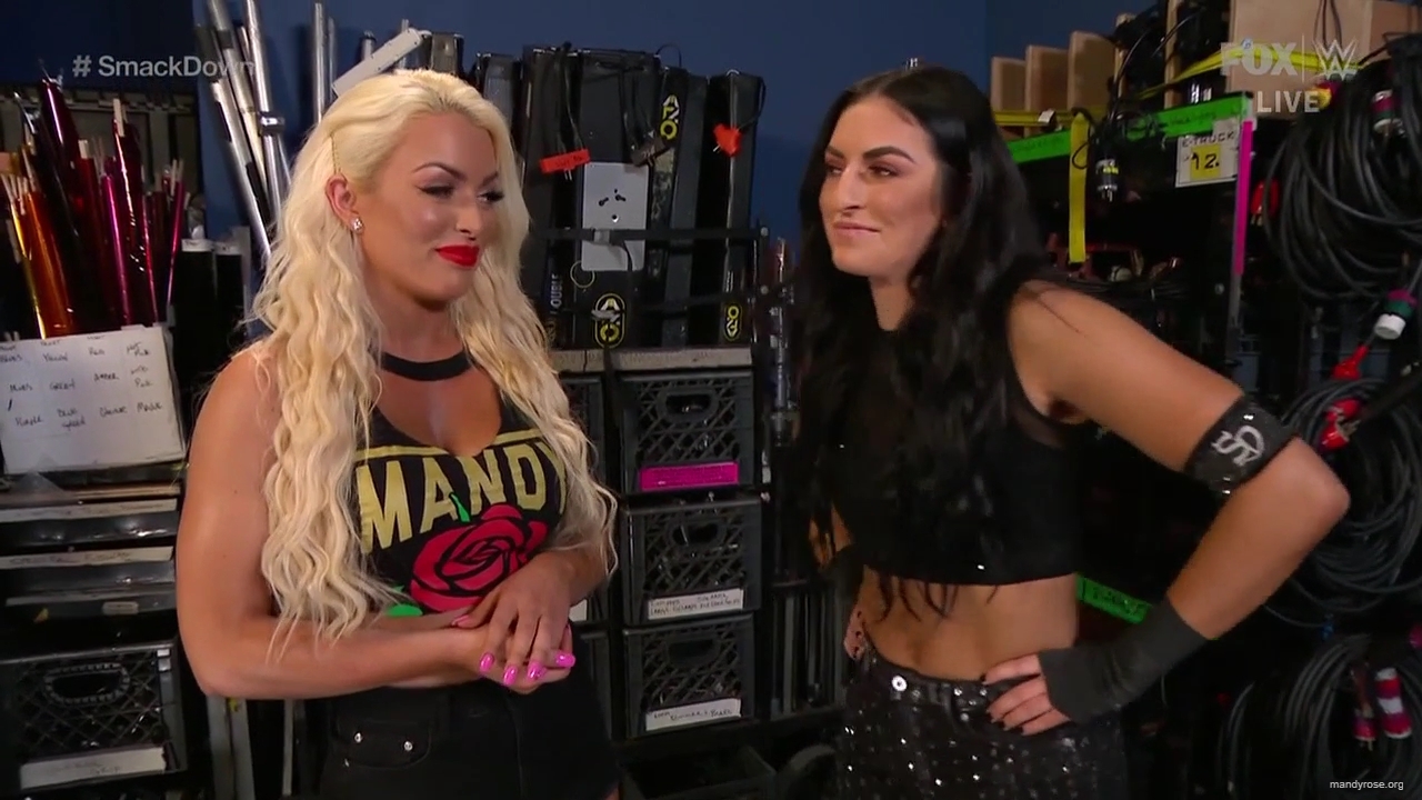 WWE_Friday_Night_SmackDown_2020_01_17_720p_HDTV_x264-NWCHD_mp40072.jpg
