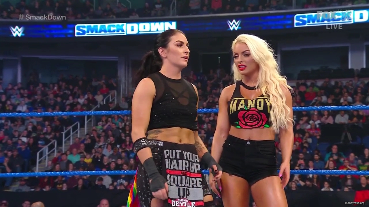 WWE_Friday_Night_SmackDown_2020_01_17_720p_HDTV_x264-NWCHD_mp40097.jpg