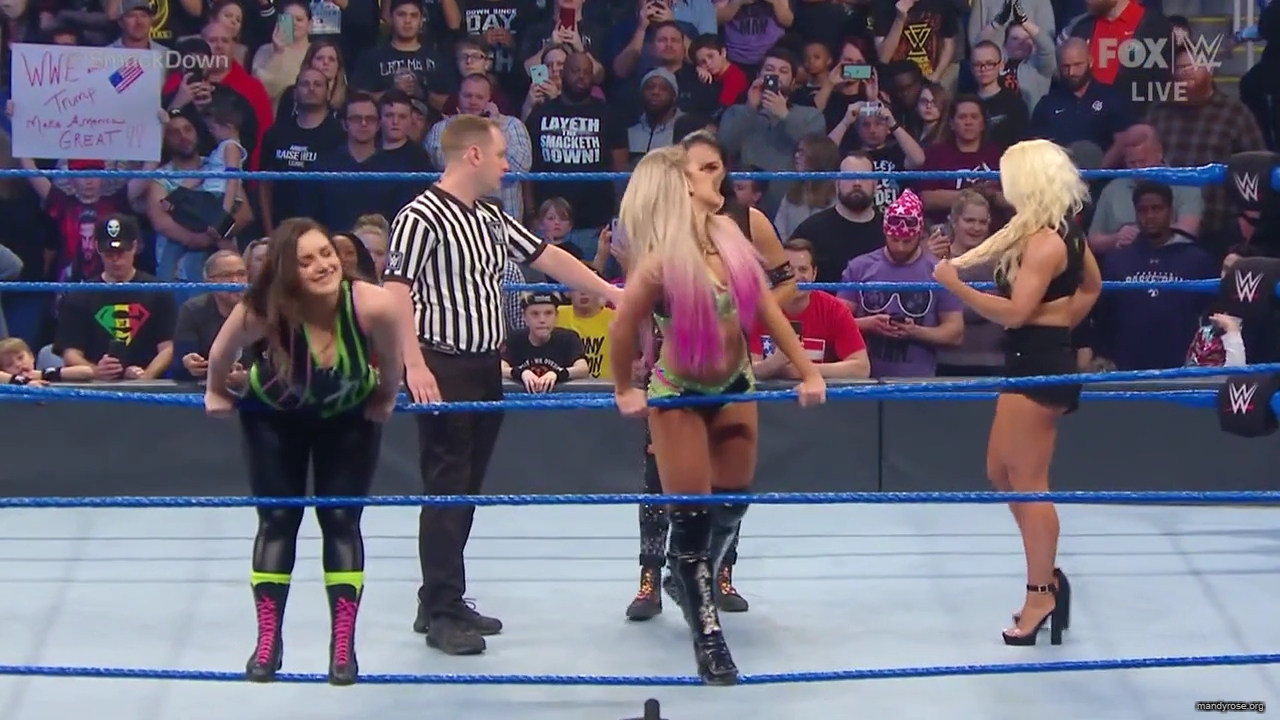 WWE_Friday_Night_SmackDown_2020_01_17_720p_HDTV_x264-NWCHD_mp40143.jpg
