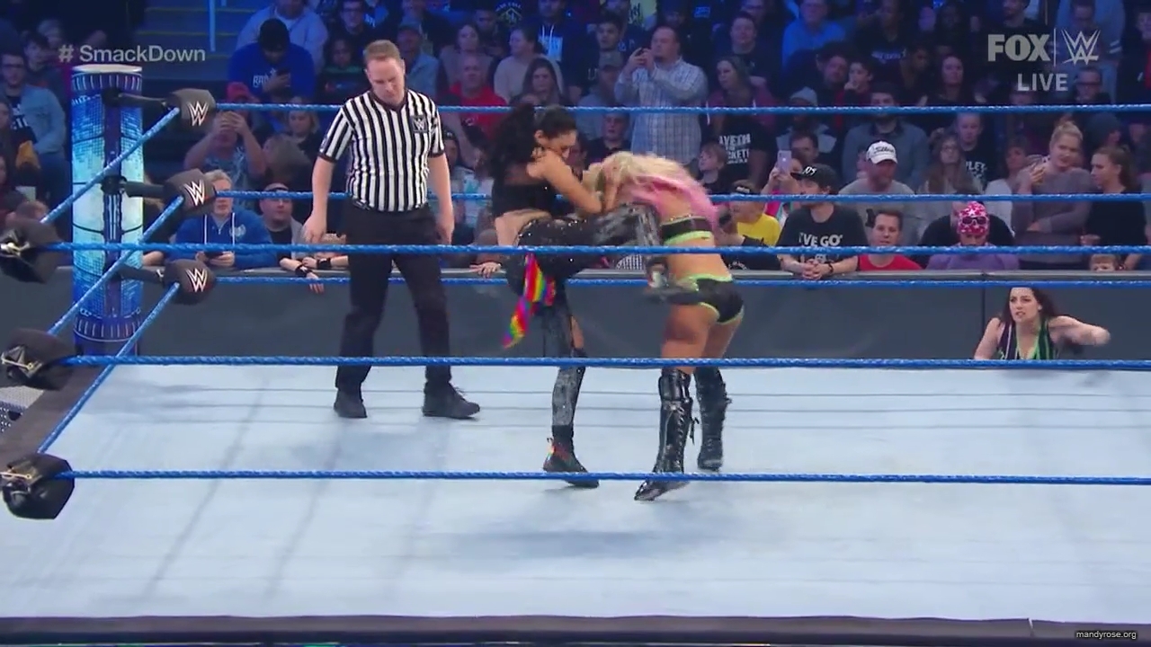 WWE_Friday_Night_SmackDown_2020_01_17_720p_HDTV_x264-NWCHD_mp40186.jpg