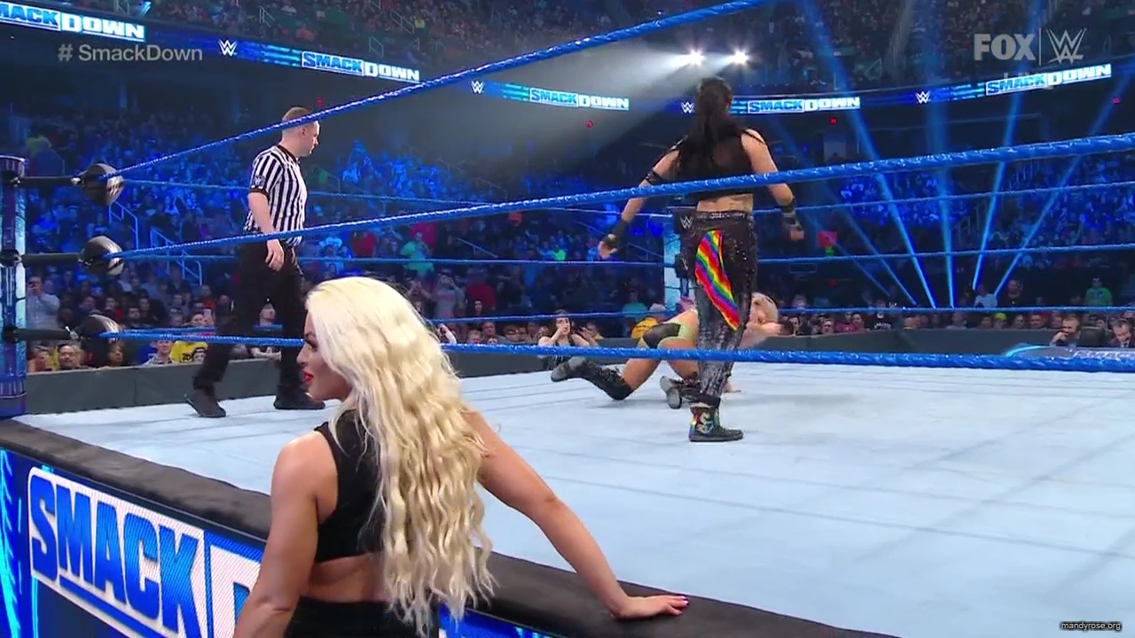 WWE_Friday_Night_SmackDown_2020_01_17_720p_HDTV_x264-NWCHD_mp40187.jpg