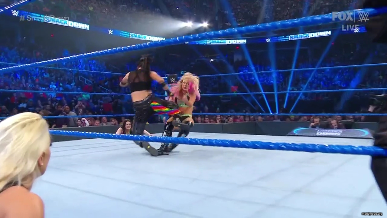 WWE_Friday_Night_SmackDown_2020_01_17_720p_HDTV_x264-NWCHD_mp40190.jpg