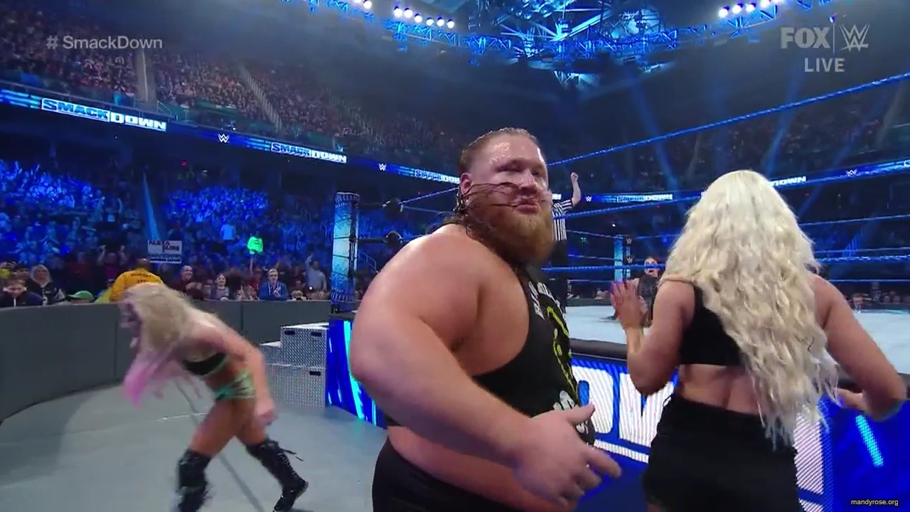 WWE_Friday_Night_SmackDown_2020_01_17_720p_HDTV_x264-NWCHD_mp40280.jpg
