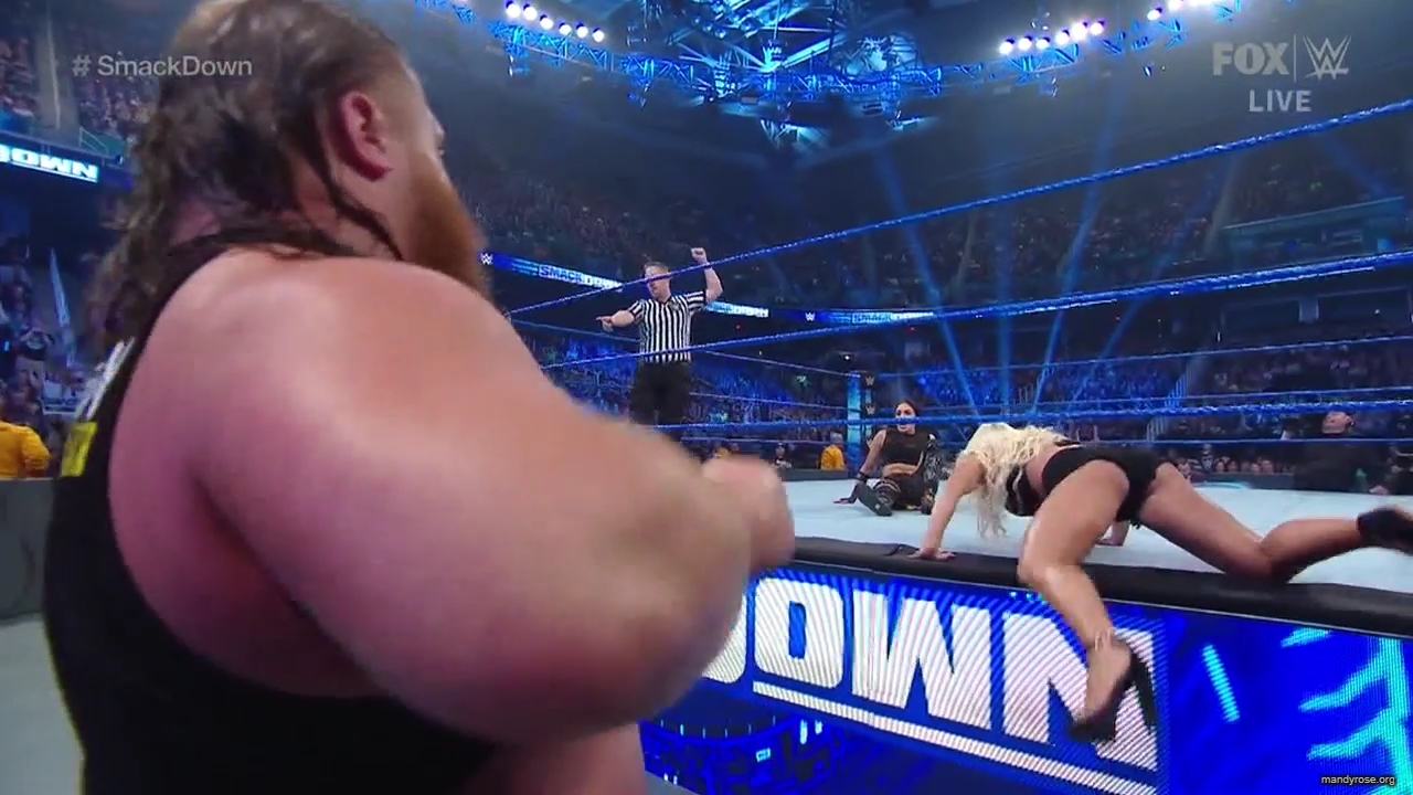 WWE_Friday_Night_SmackDown_2020_01_17_720p_HDTV_x264-NWCHD_mp40281.jpg