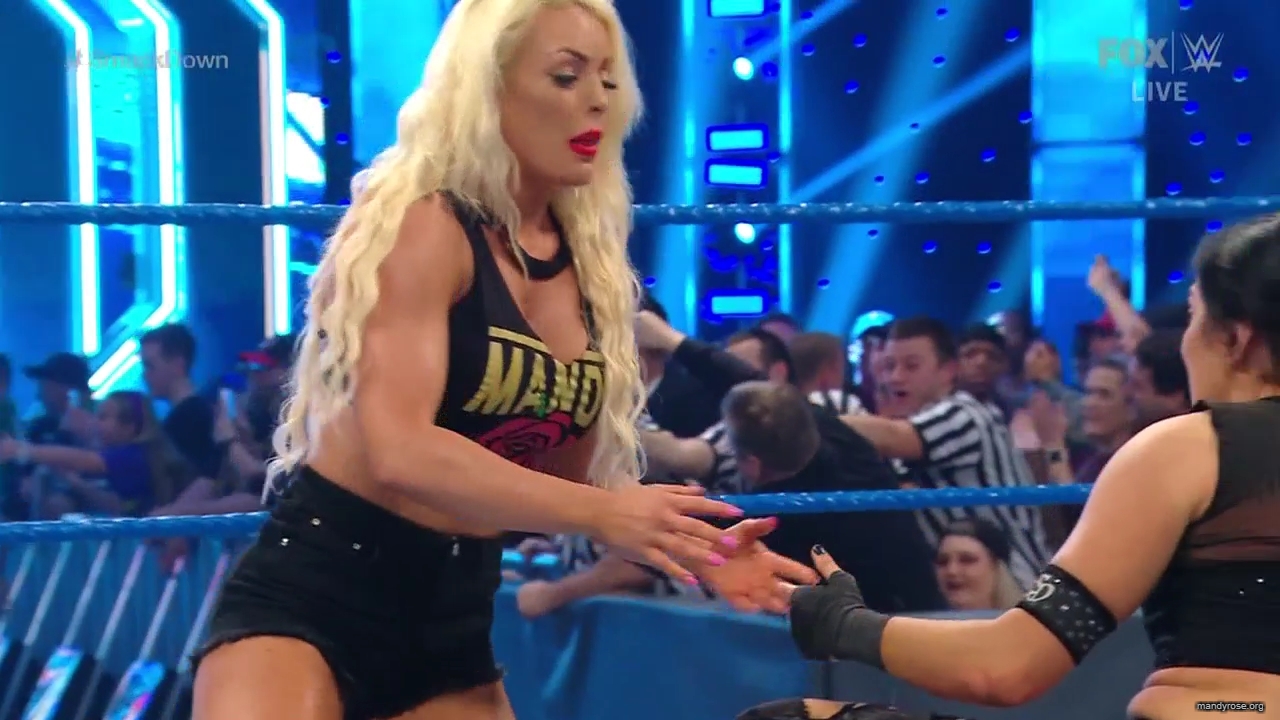 WWE_Friday_Night_SmackDown_2020_01_17_720p_HDTV_x264-NWCHD_mp40285.jpg