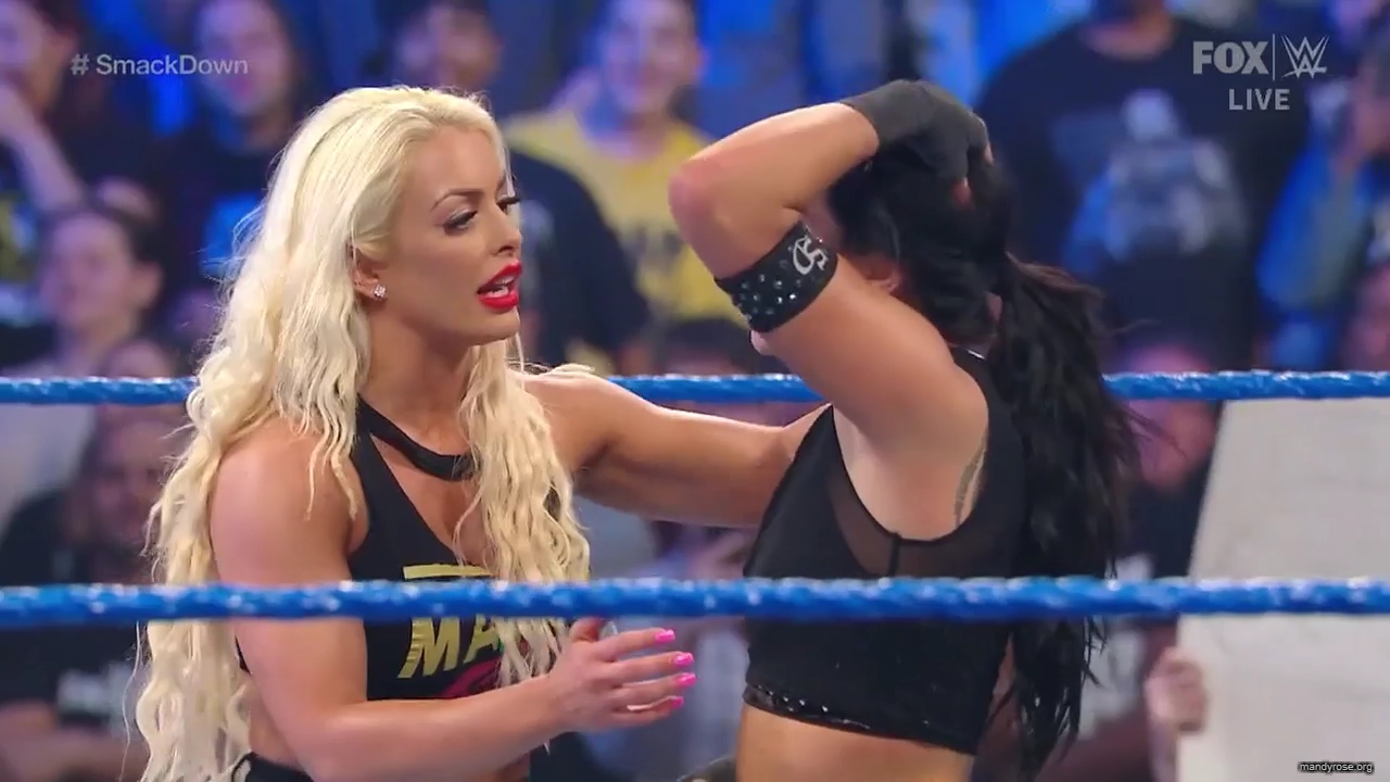 WWE_Friday_Night_SmackDown_2020_01_17_720p_HDTV_x264-NWCHD_mp40294.jpg