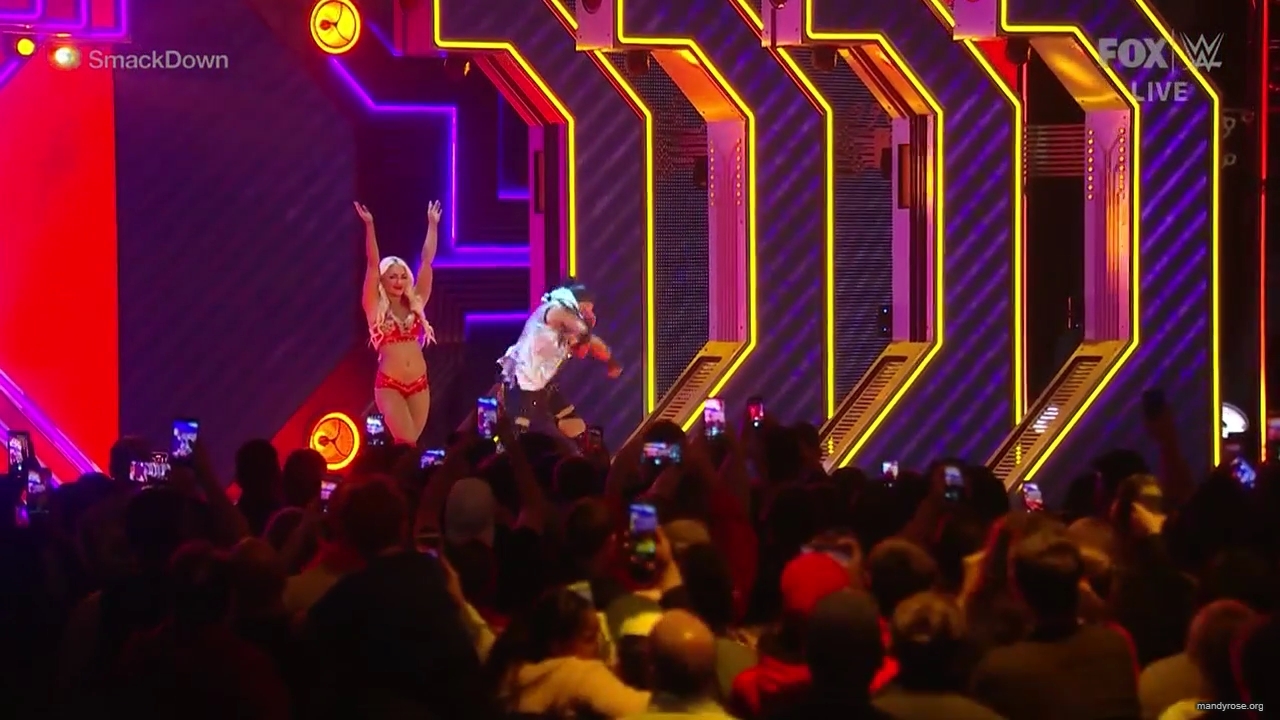 WWE_Friday_Night_SmackDown_2020_01_24_720p_HDTV_x264-NWCHD_mp40417.jpg