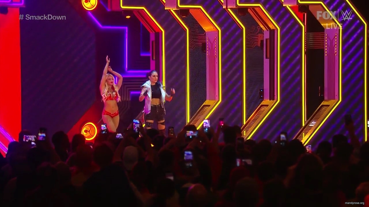 WWE_Friday_Night_SmackDown_2020_01_24_720p_HDTV_x264-NWCHD_mp40419.jpg