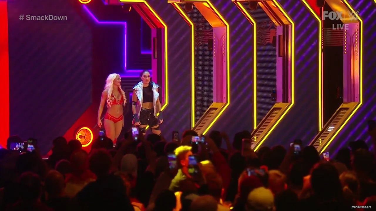 WWE_Friday_Night_SmackDown_2020_01_24_720p_HDTV_x264-NWCHD_mp40421.jpg