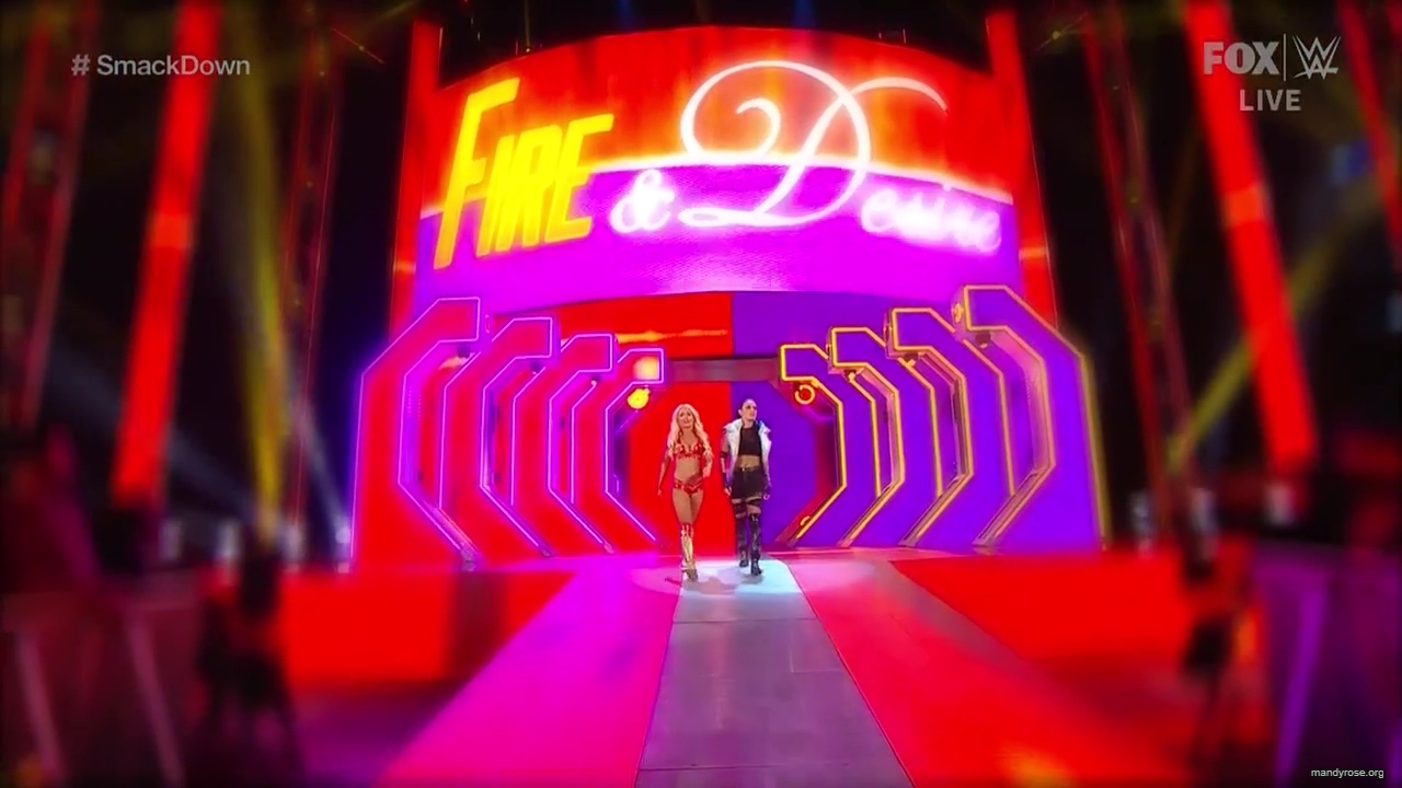 WWE_Friday_Night_SmackDown_2020_01_24_720p_HDTV_x264-NWCHD_mp40424.jpg