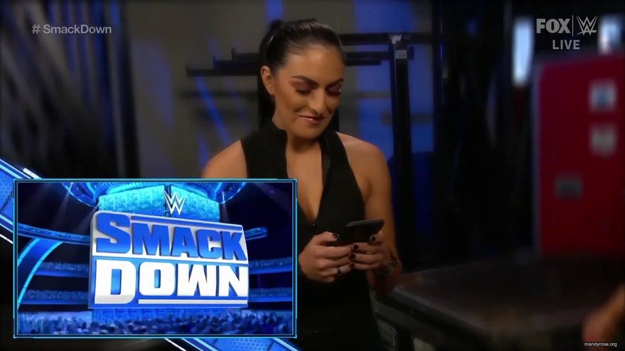WWE_Friday_Night_SmackDown_2020_01_24_720p_HDTV_x264-NWCHD_mp40437.jpg
