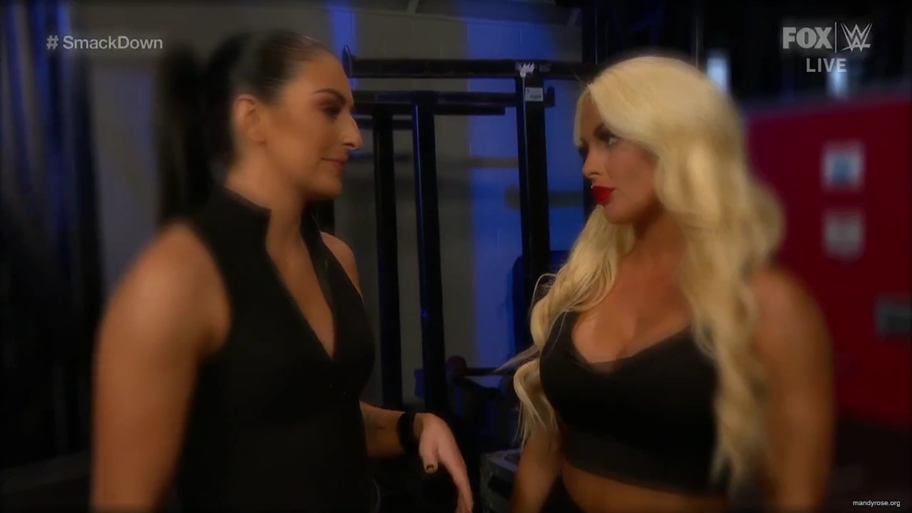 WWE_Friday_Night_SmackDown_2020_01_24_720p_HDTV_x264-NWCHD_mp40449.jpg