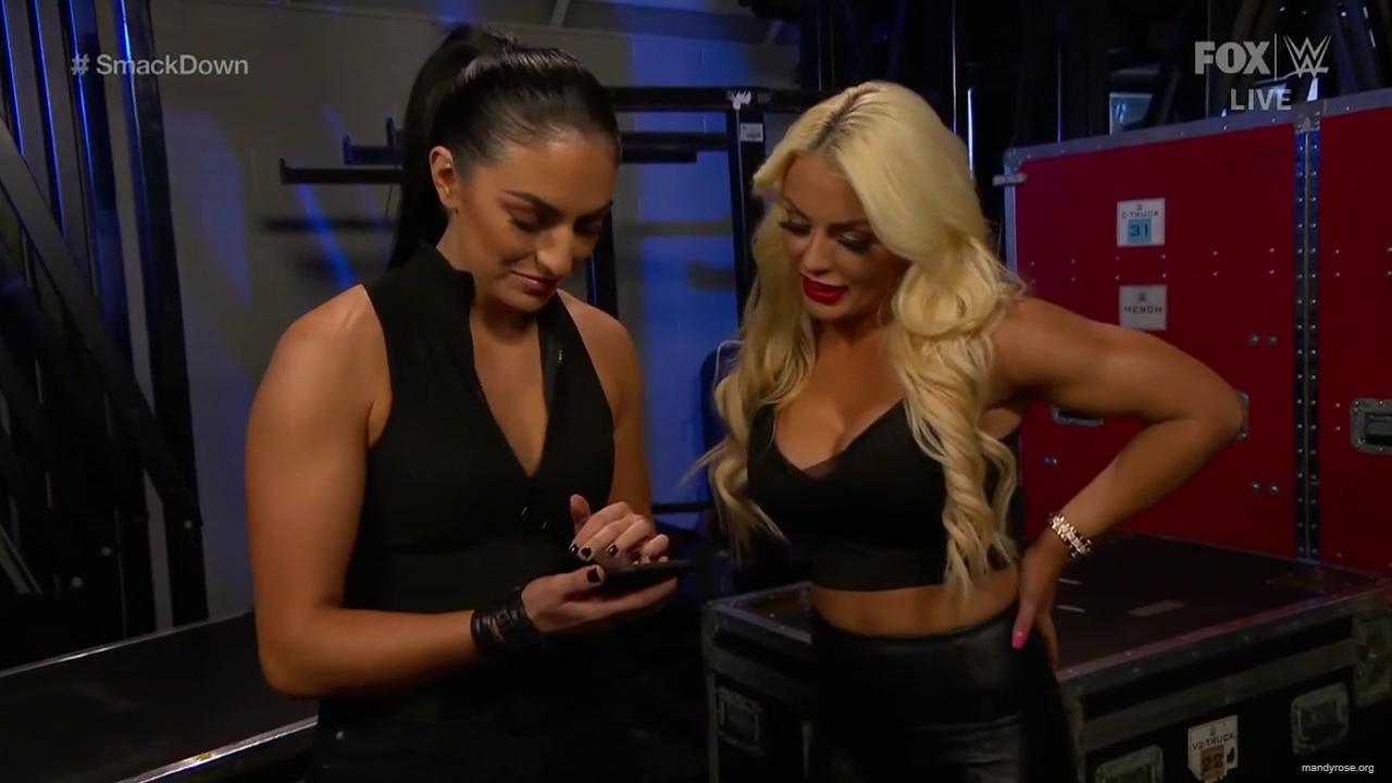 WWE_Friday_Night_SmackDown_2020_01_24_720p_HDTV_x264-NWCHD_mp40458.jpg