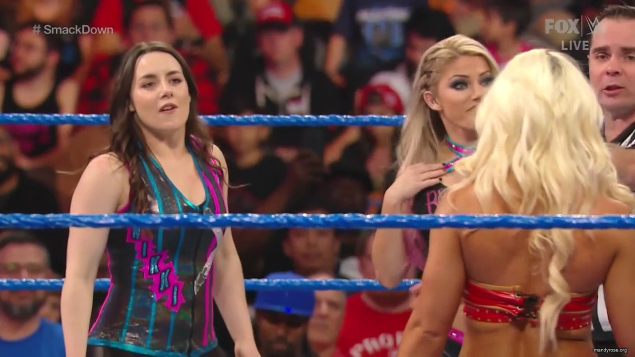 WWE_Friday_Night_SmackDown_2020_01_24_720p_HDTV_x264-NWCHD_mp40470.jpg