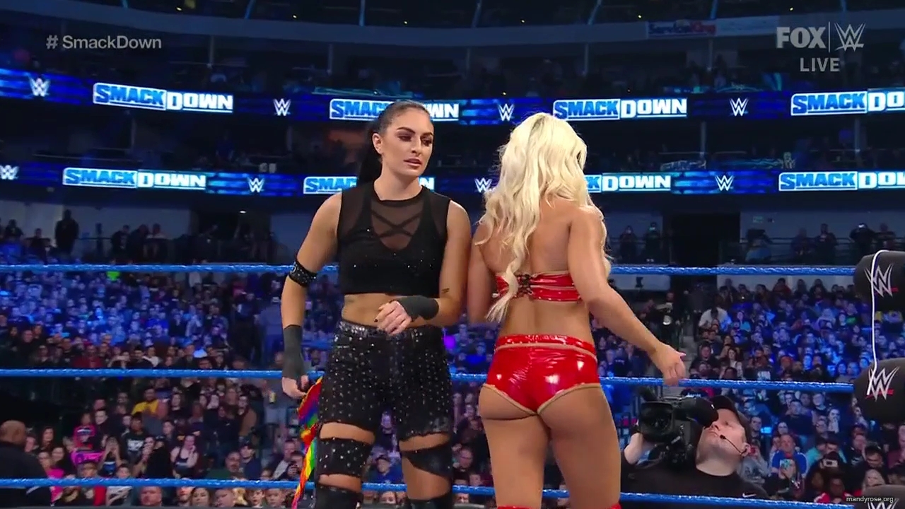 WWE_Friday_Night_SmackDown_2020_01_24_720p_HDTV_x264-NWCHD_mp40474.jpg