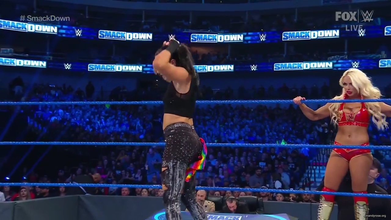 WWE_Friday_Night_SmackDown_2020_01_24_720p_HDTV_x264-NWCHD_mp40479.jpg