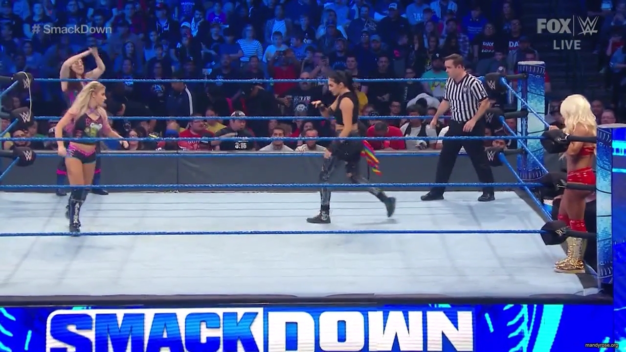 WWE_Friday_Night_SmackDown_2020_01_24_720p_HDTV_x264-NWCHD_mp40481.jpg