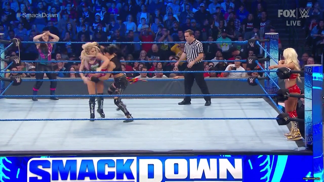 WWE_Friday_Night_SmackDown_2020_01_24_720p_HDTV_x264-NWCHD_mp40484.jpg