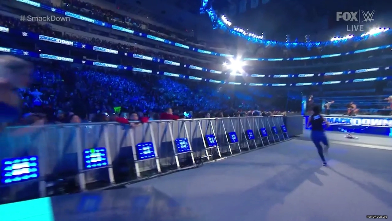 WWE_Friday_Night_SmackDown_2020_01_24_720p_HDTV_x264-NWCHD_mp40488.jpg