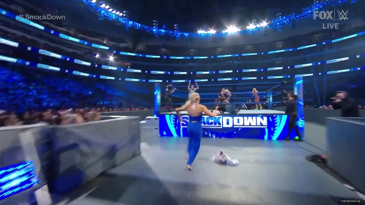WWE_Friday_Night_SmackDown_2020_01_24_720p_HDTV_x264-NWCHD_mp40490.jpg