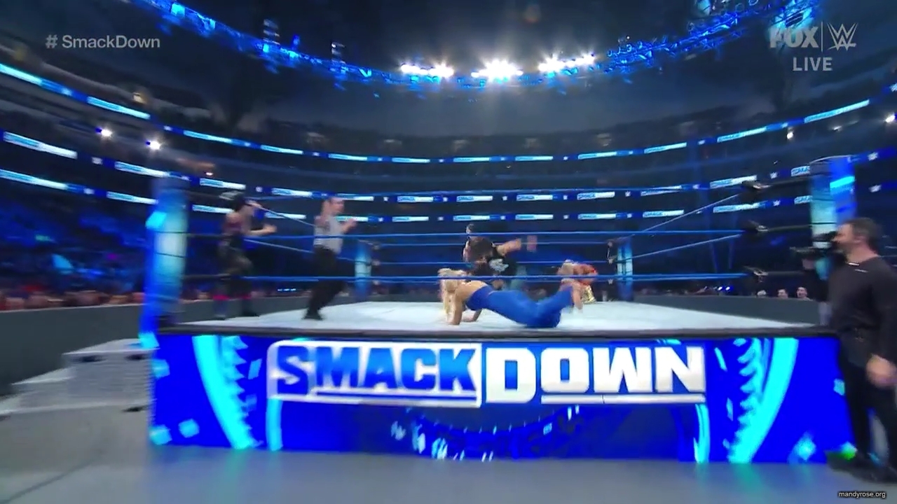 WWE_Friday_Night_SmackDown_2020_01_24_720p_HDTV_x264-NWCHD_mp40491.jpg