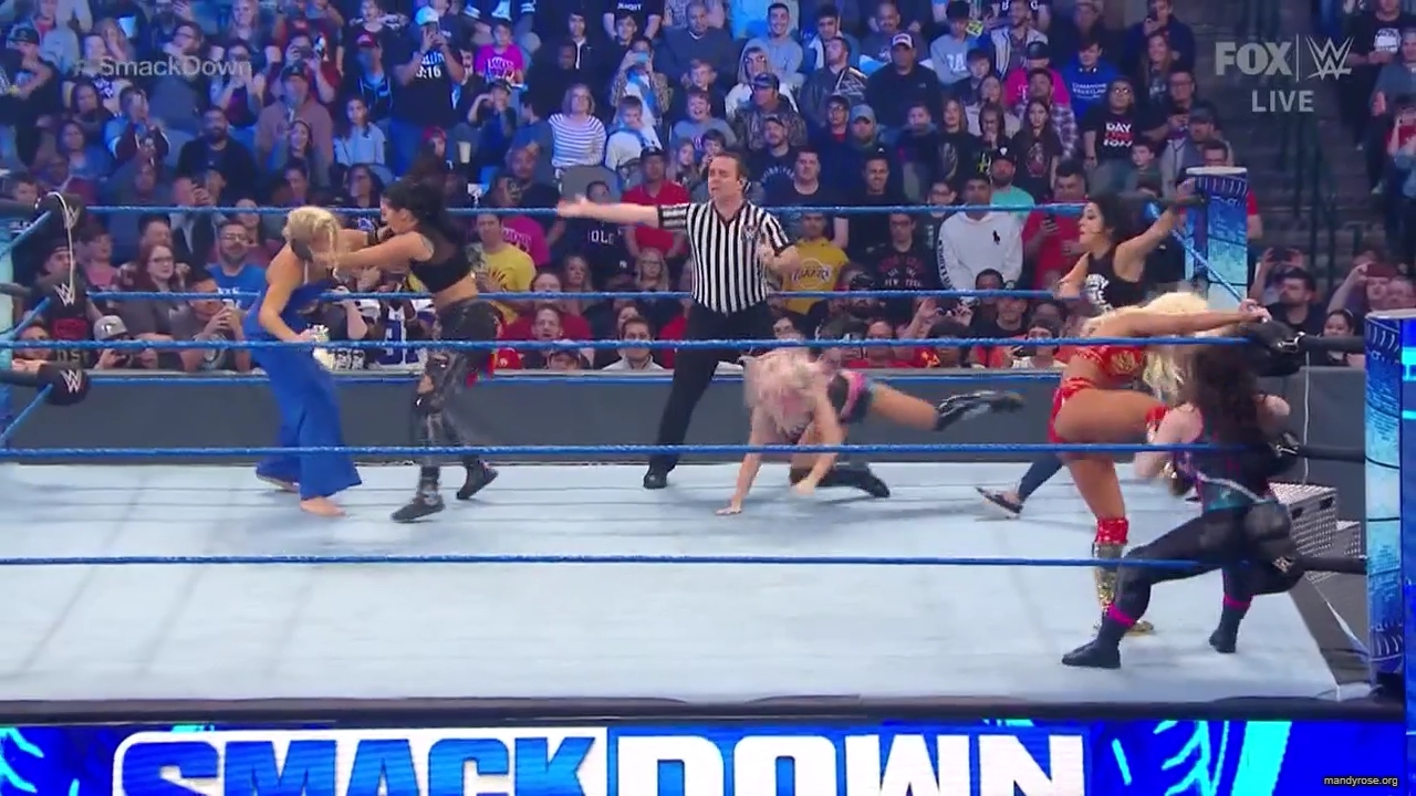 WWE_Friday_Night_SmackDown_2020_01_24_720p_HDTV_x264-NWCHD_mp40504.jpg