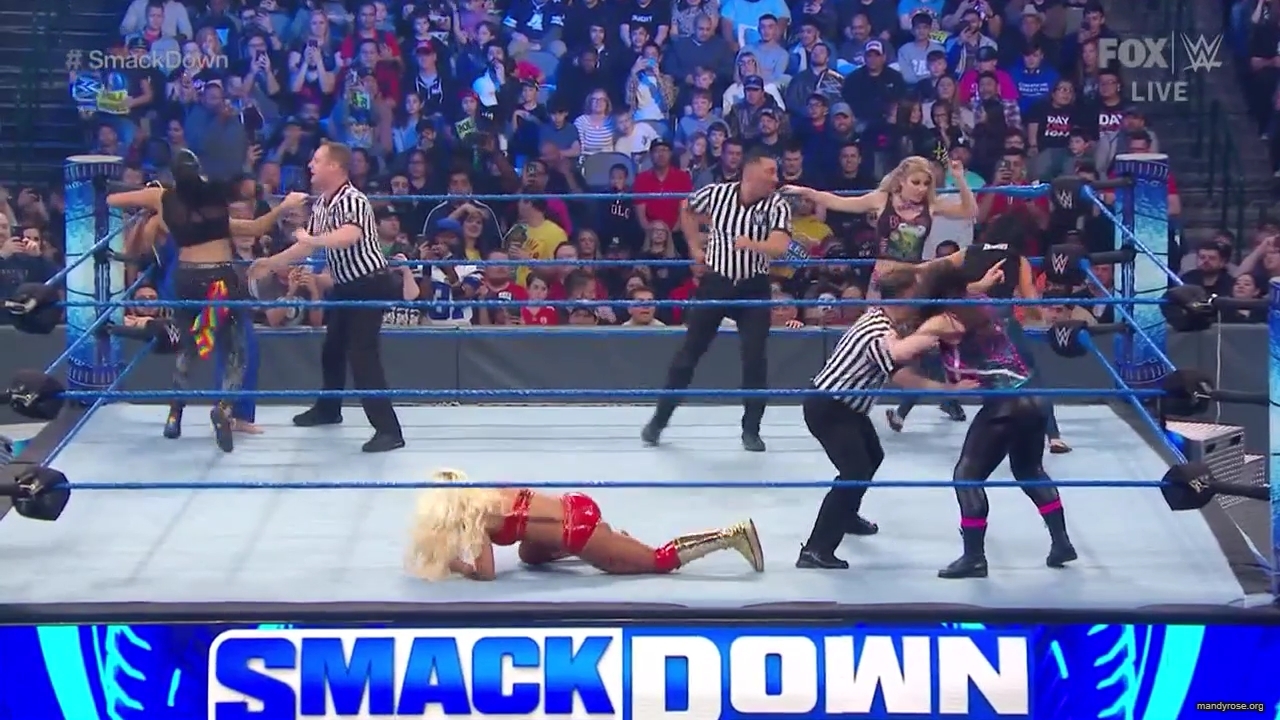WWE_Friday_Night_SmackDown_2020_01_24_720p_HDTV_x264-NWCHD_mp40512.jpg