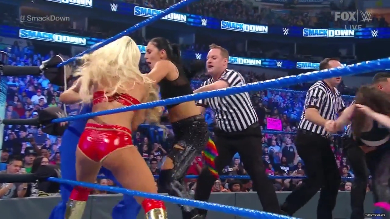 WWE_Friday_Night_SmackDown_2020_01_24_720p_HDTV_x264-NWCHD_mp40519.jpg