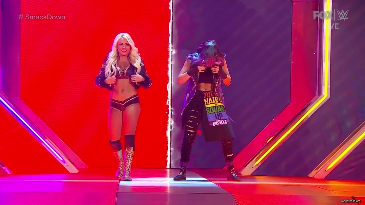 WWE_Friday_Night_SmackDown_2020_03_06_720p_HDTV_x264-NWCHD_mp41066.jpg