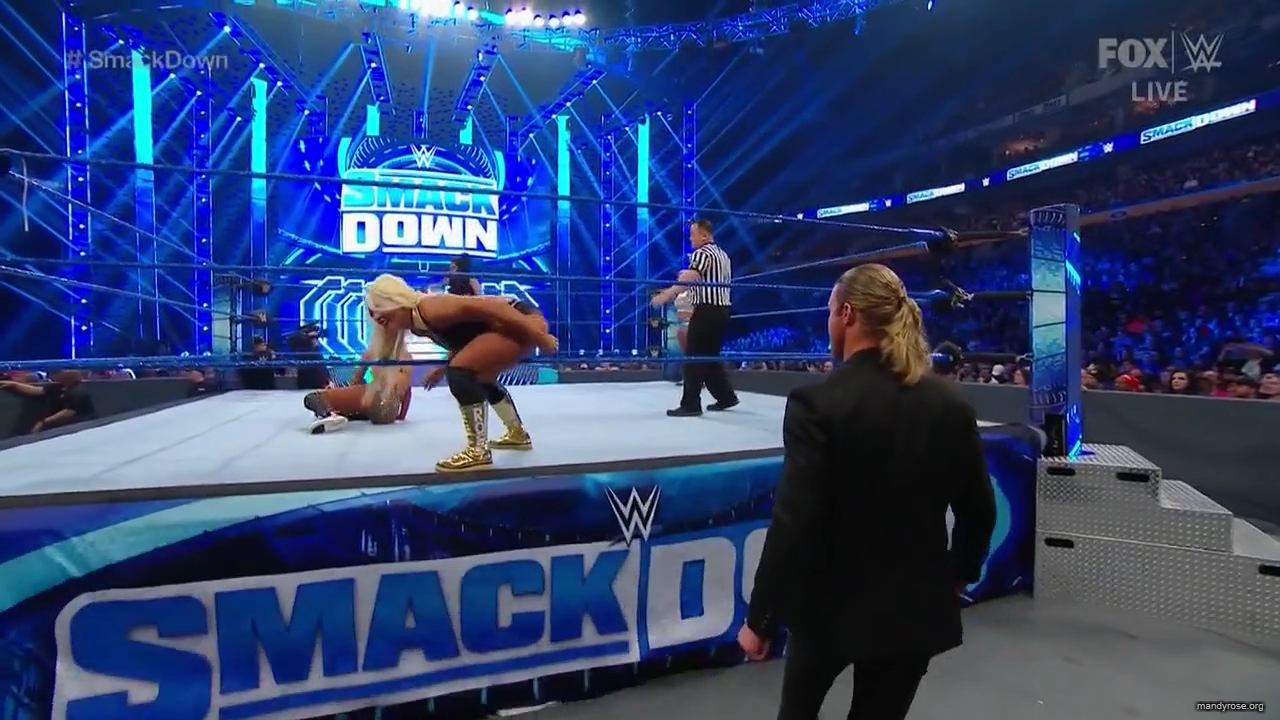 WWE_Friday_Night_SmackDown_2020_03_06_720p_HDTV_x264-NWCHD_mp41174.jpg