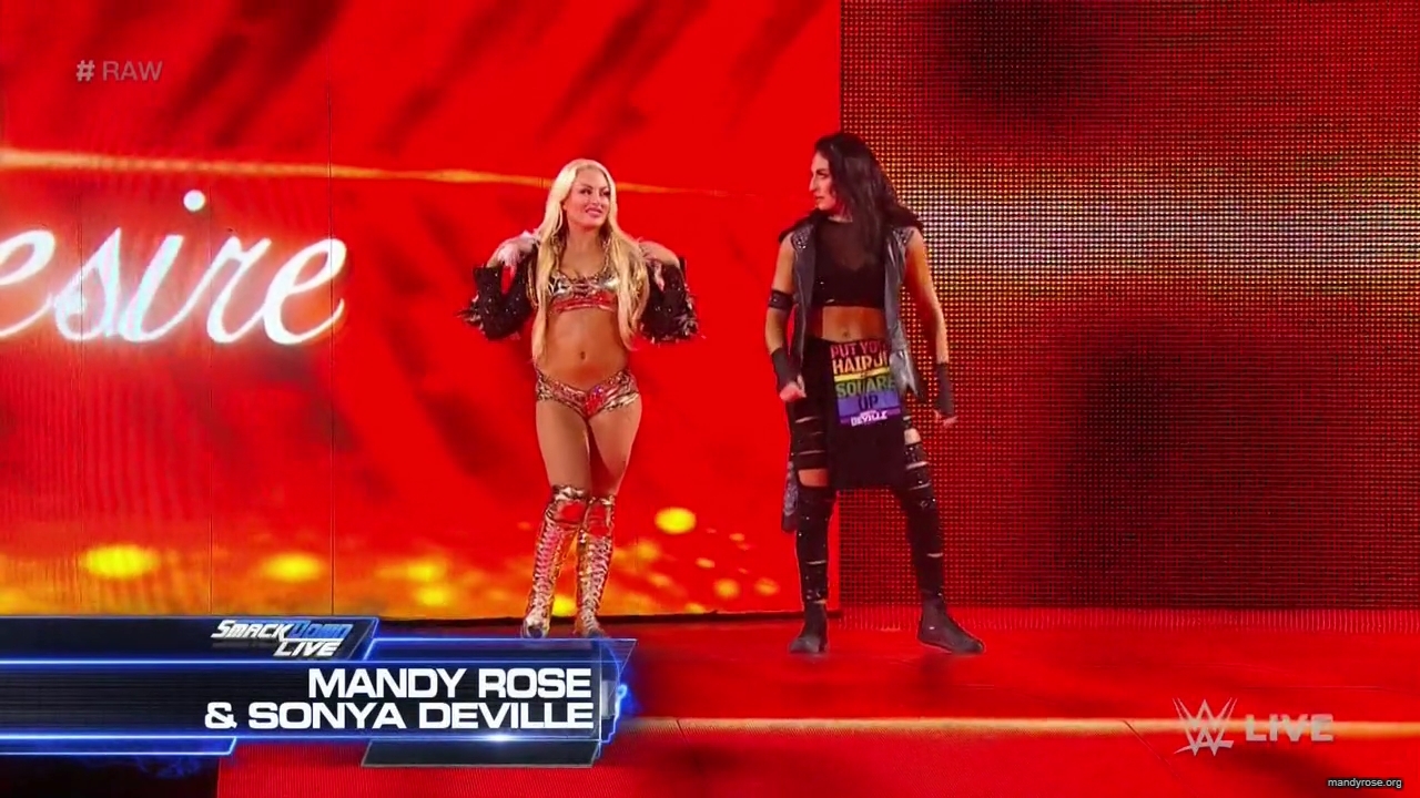 WWE_Monday_Night_RAW_2019_08_19_720p_HDTV_x264-KYR_mkv1665.jpg