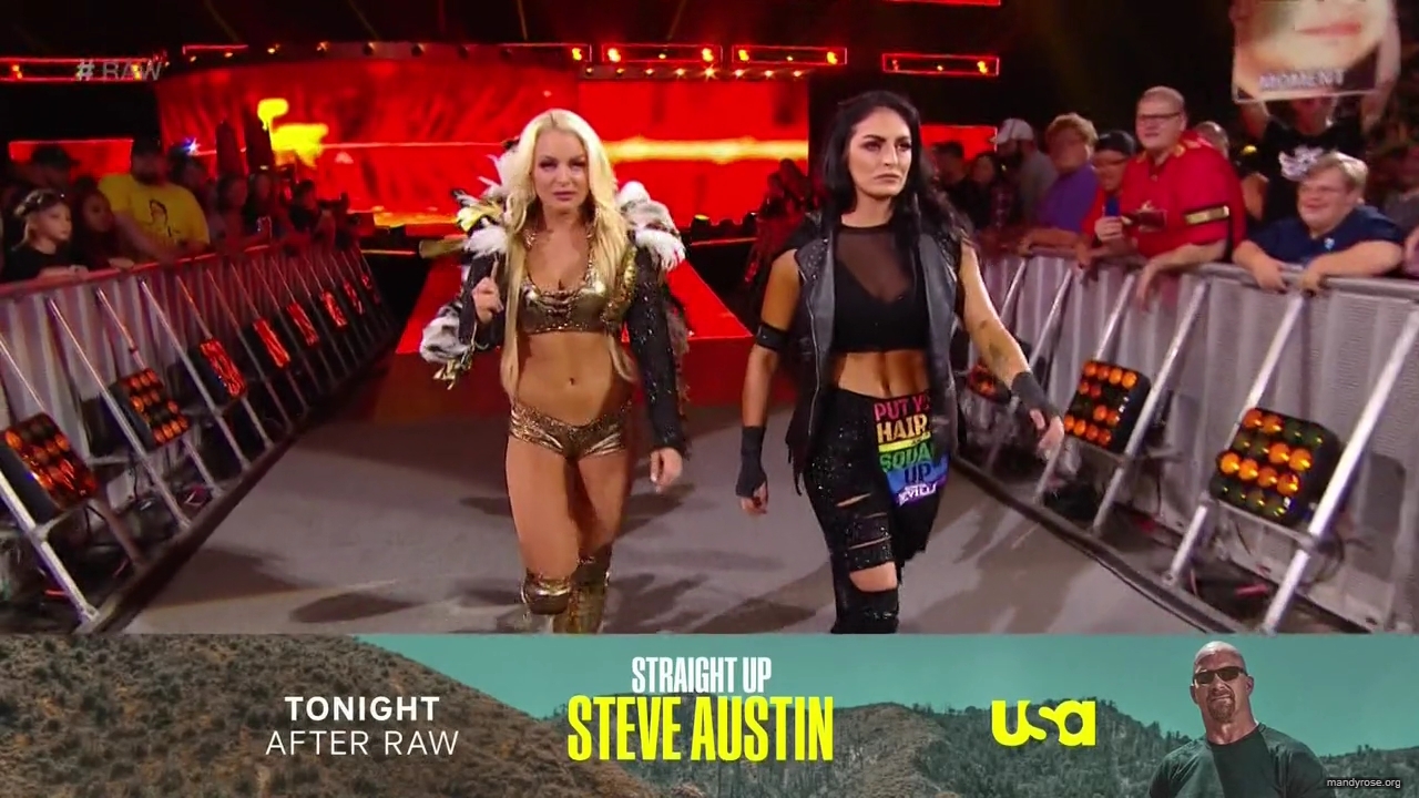 WWE_Monday_Night_RAW_2019_08_19_720p_HDTV_x264-KYR_mkv1680.jpg