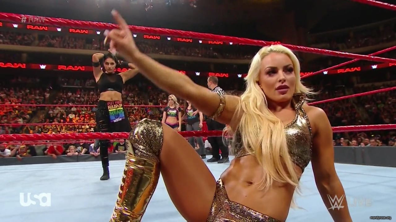 WWE_Monday_Night_RAW_2019_08_19_720p_HDTV_x264-KYR_mkv1702.jpg