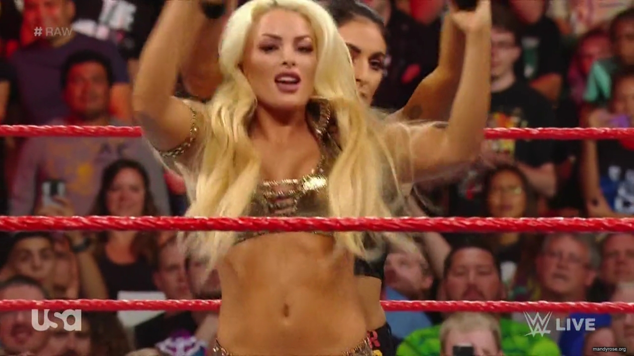 WWE_Monday_Night_RAW_2019_08_19_720p_HDTV_x264-KYR_mkv1709.jpg