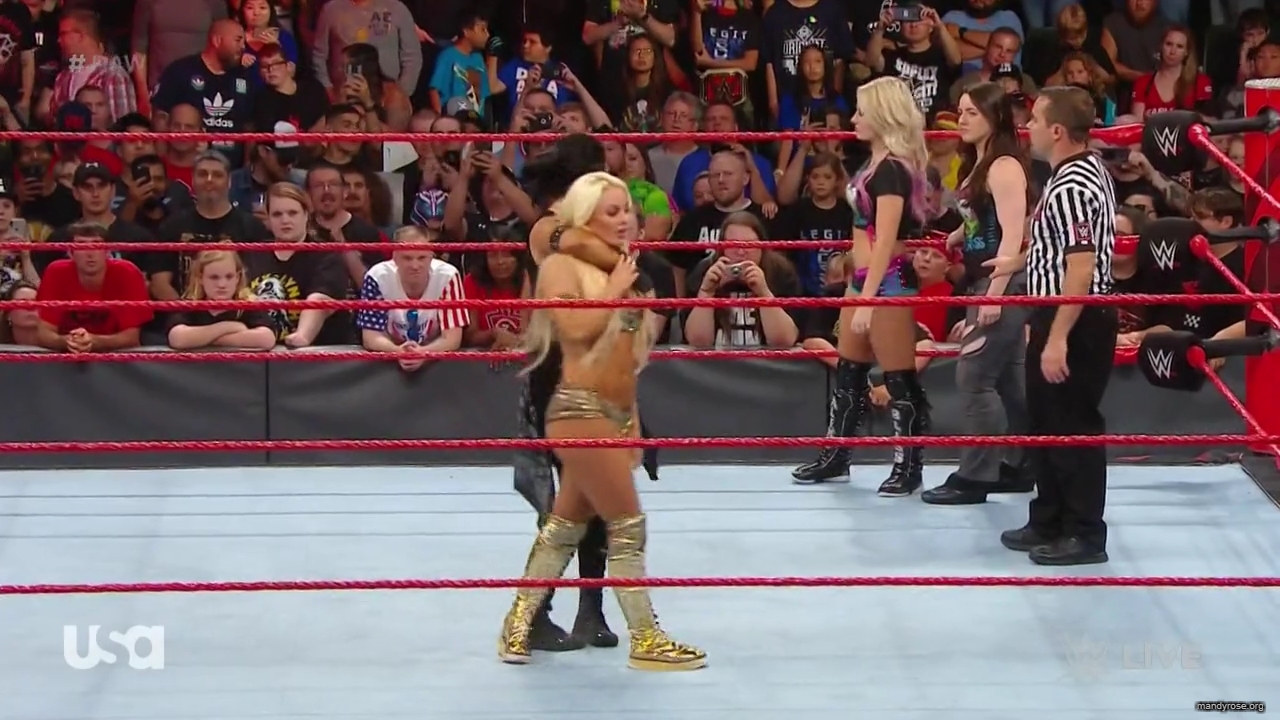 WWE_Monday_Night_RAW_2019_08_19_720p_HDTV_x264-KYR_mkv1712.jpg