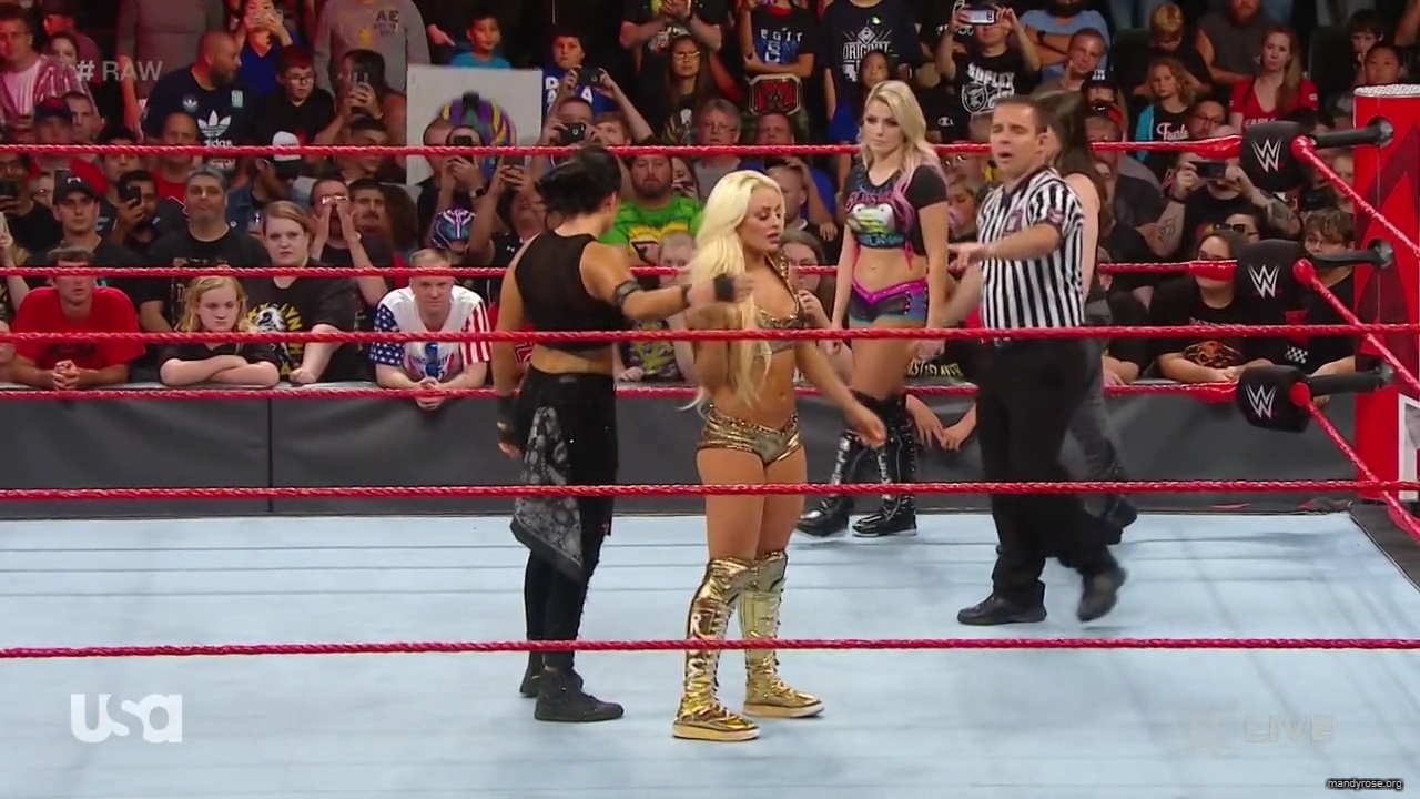 WWE_Monday_Night_RAW_2019_08_19_720p_HDTV_x264-KYR_mkv1713.jpg