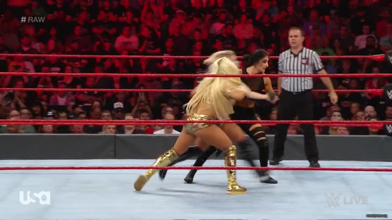 WWE_Monday_Night_RAW_2019_08_19_720p_HDTV_x264-KYR_mkv1768.jpg