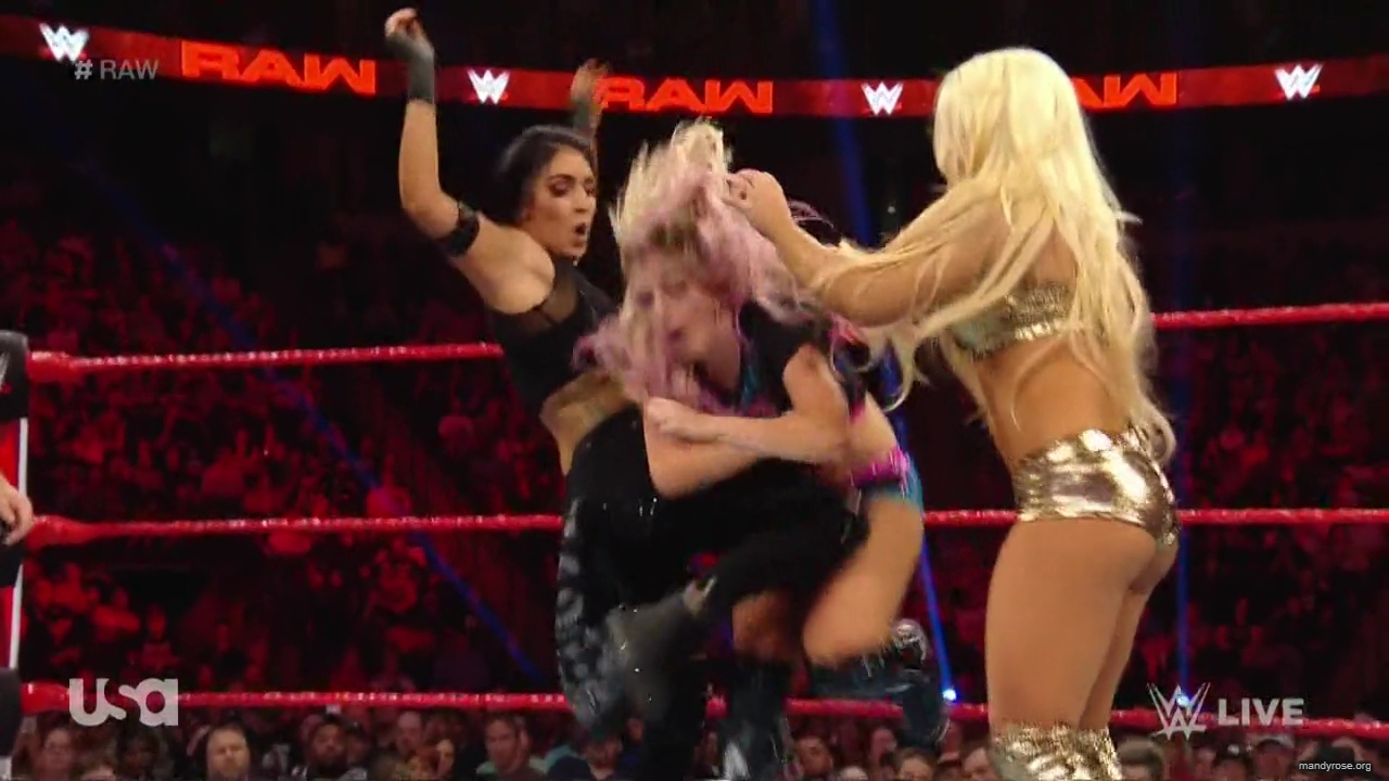 WWE_Monday_Night_RAW_2019_08_19_720p_HDTV_x264-KYR_mkv1771.jpg