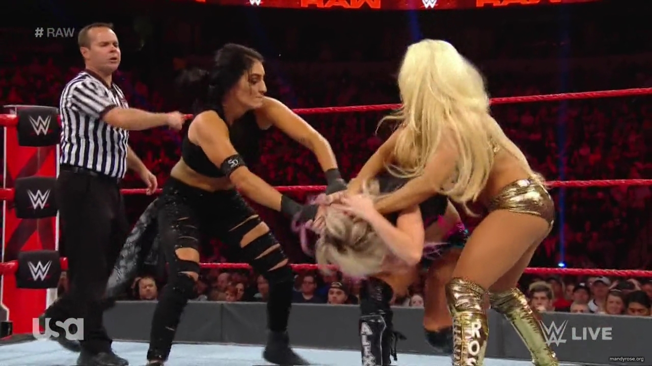WWE_Monday_Night_RAW_2019_08_19_720p_HDTV_x264-KYR_mkv1773.jpg
