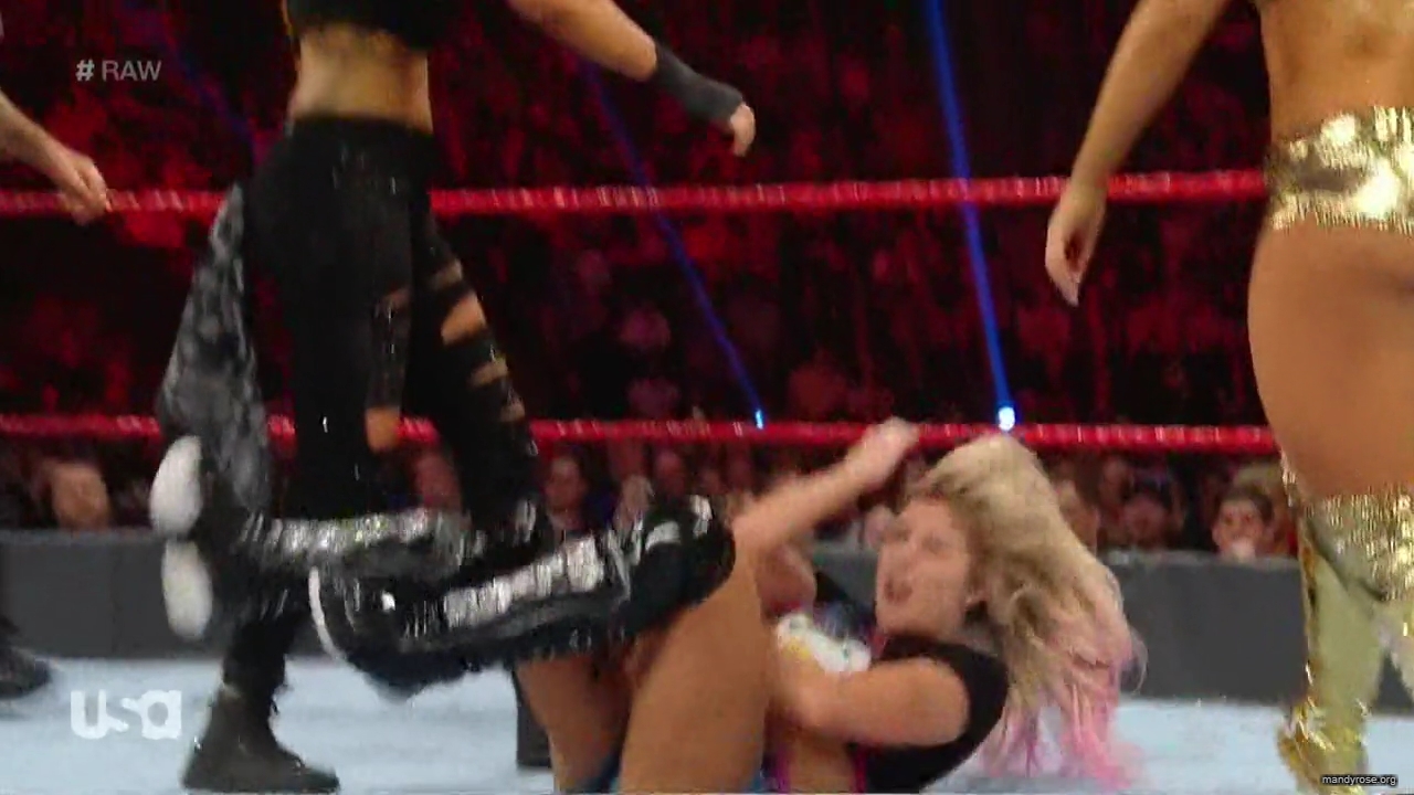 WWE_Monday_Night_RAW_2019_08_19_720p_HDTV_x264-KYR_mkv1774.jpg