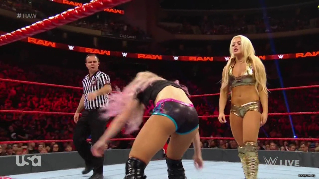 WWE_Monday_Night_RAW_2019_08_19_720p_HDTV_x264-KYR_mkv1786.jpg