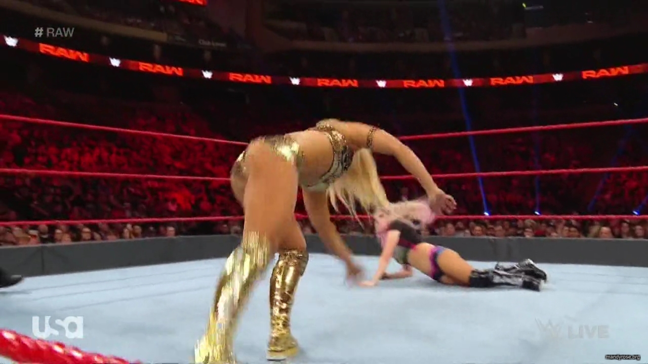 WWE_Monday_Night_RAW_2019_08_19_720p_HDTV_x264-KYR_mkv1800.jpg